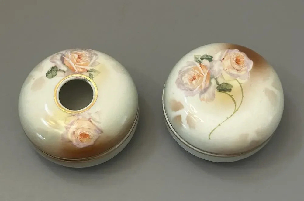 Royal Rudolstadt Hair Receiver and Trinket Box Hand Painted Prussia Vanity READ